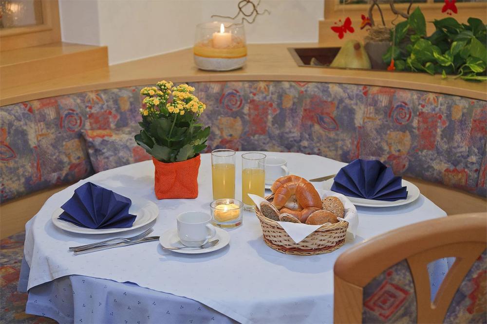 Frühstückstisch Frühstückstisch