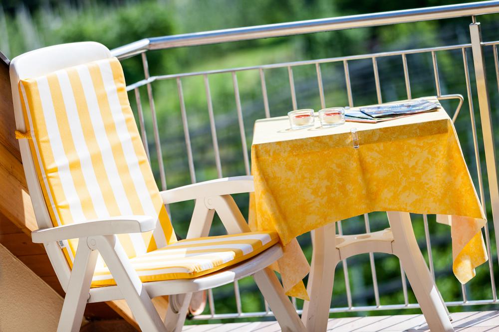 Balkon mit Stuhl